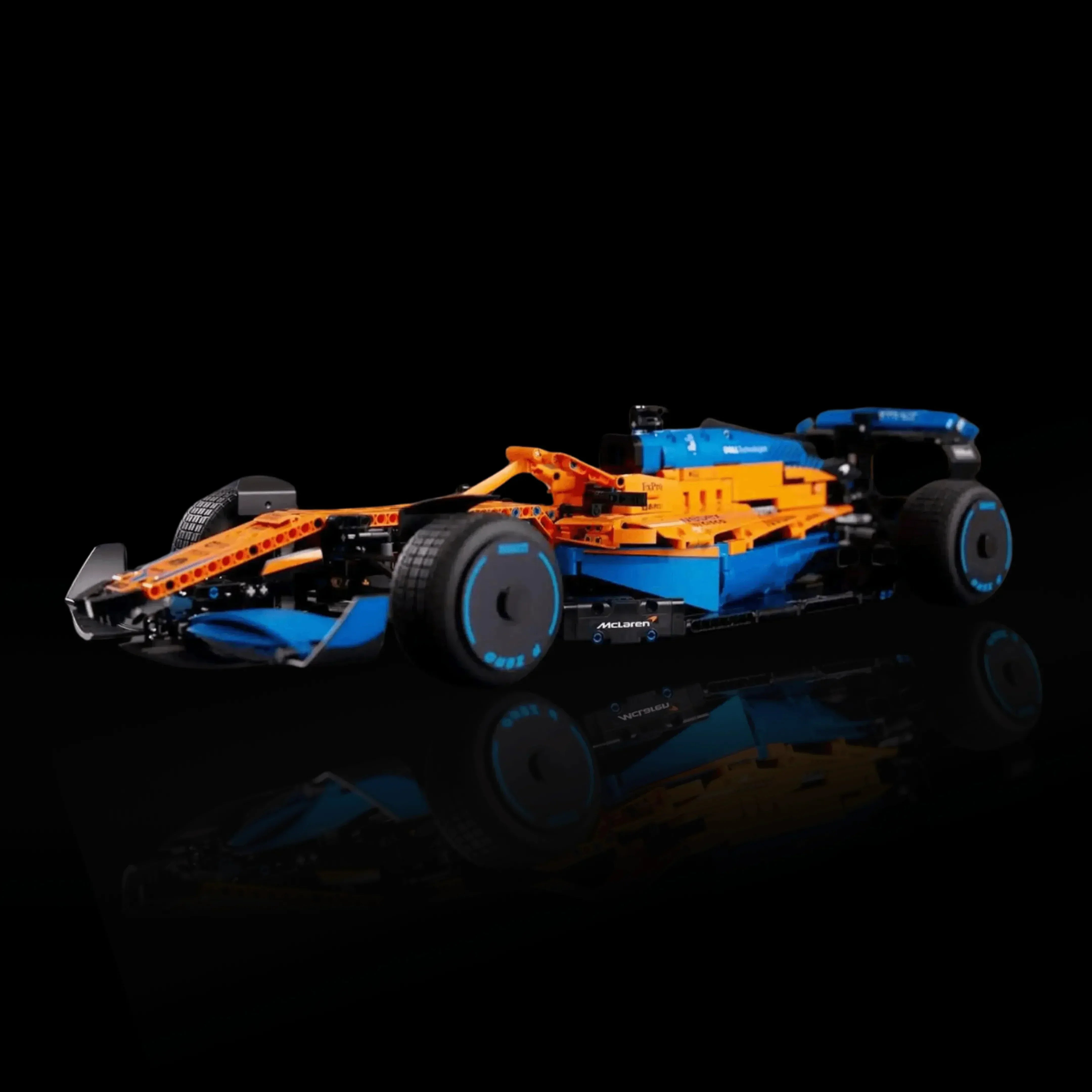 MCL RACING (1432 pièces)