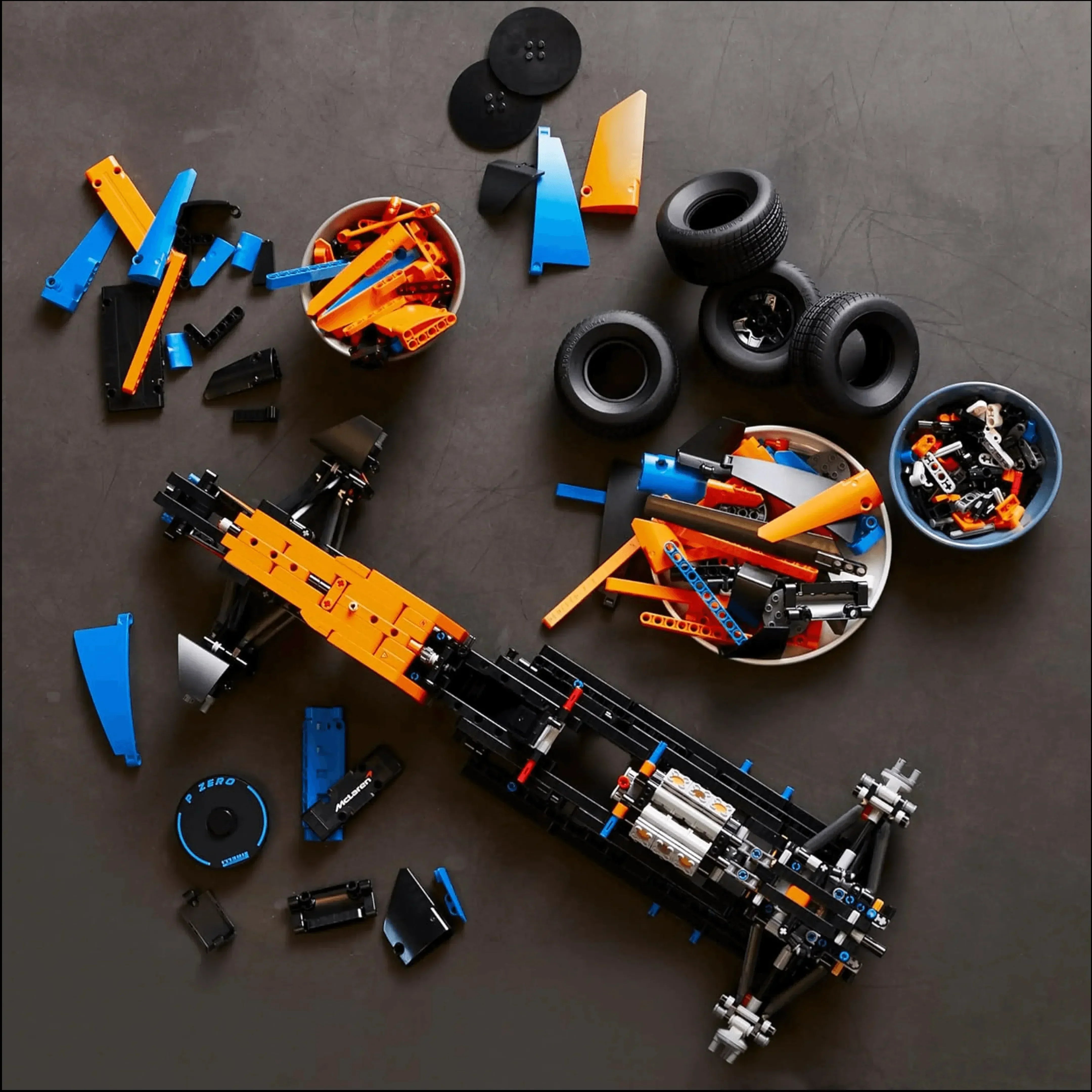 MCL RACING (1432 pièces)